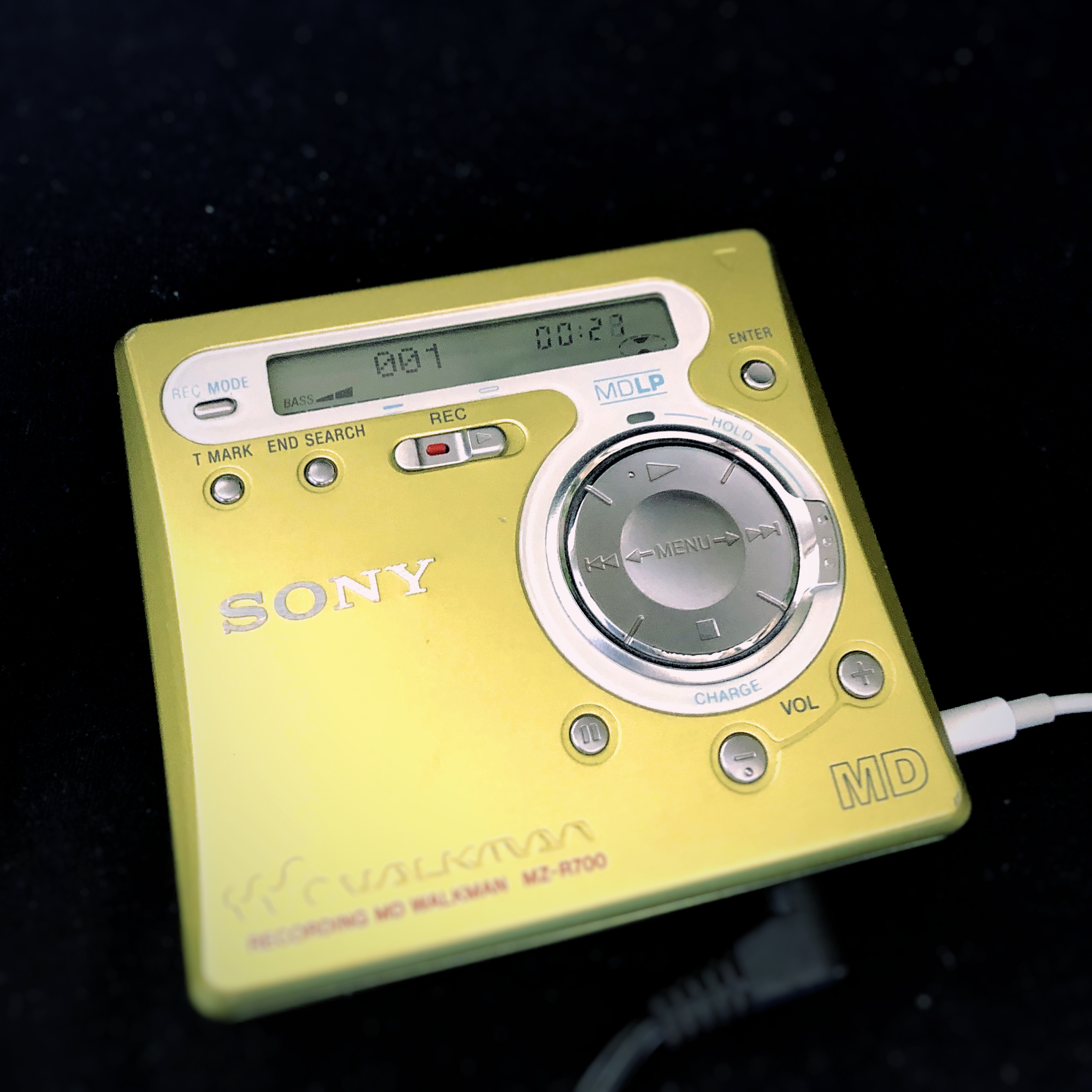 Of course it still works. It's a Sony product. – Coffeehouse Junkie